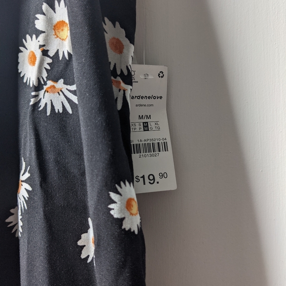 Daisy sundress- New With Tags - Picture 2 of 2